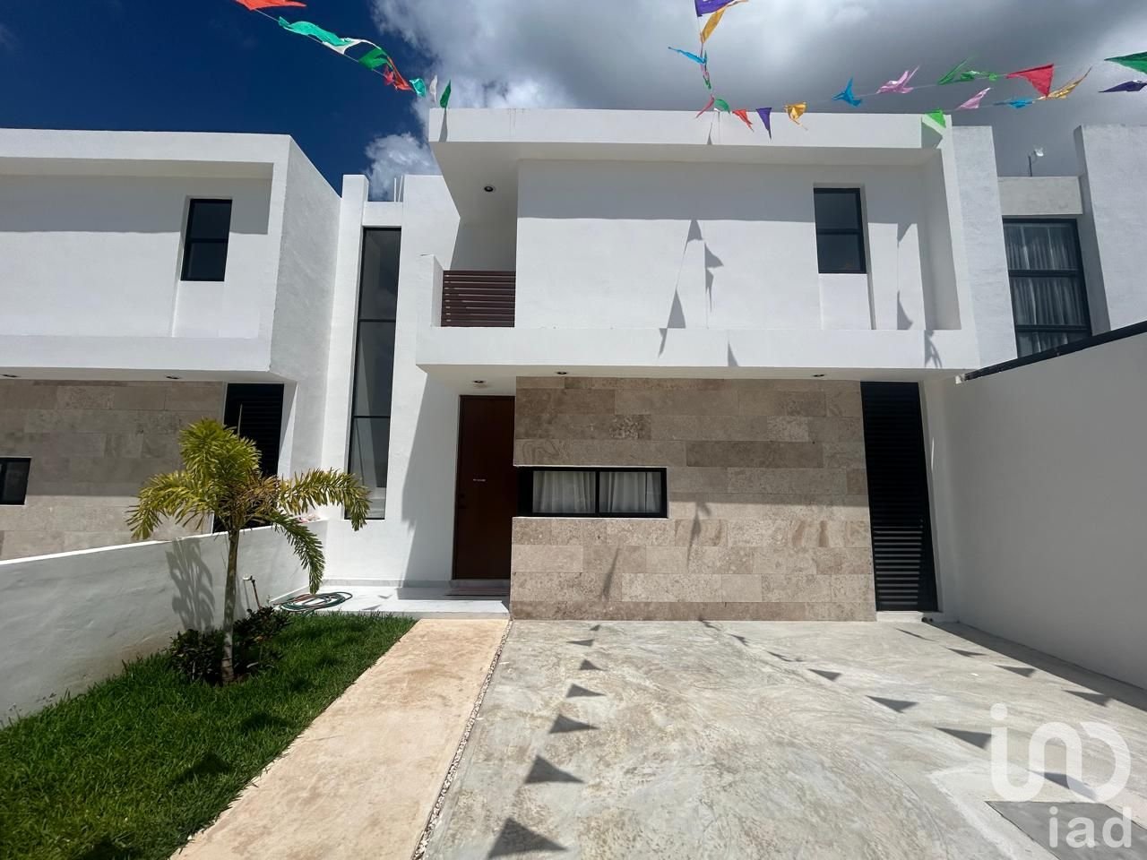 Casa Nueva en Venta Dzitya con Paneles Solares y Piscina