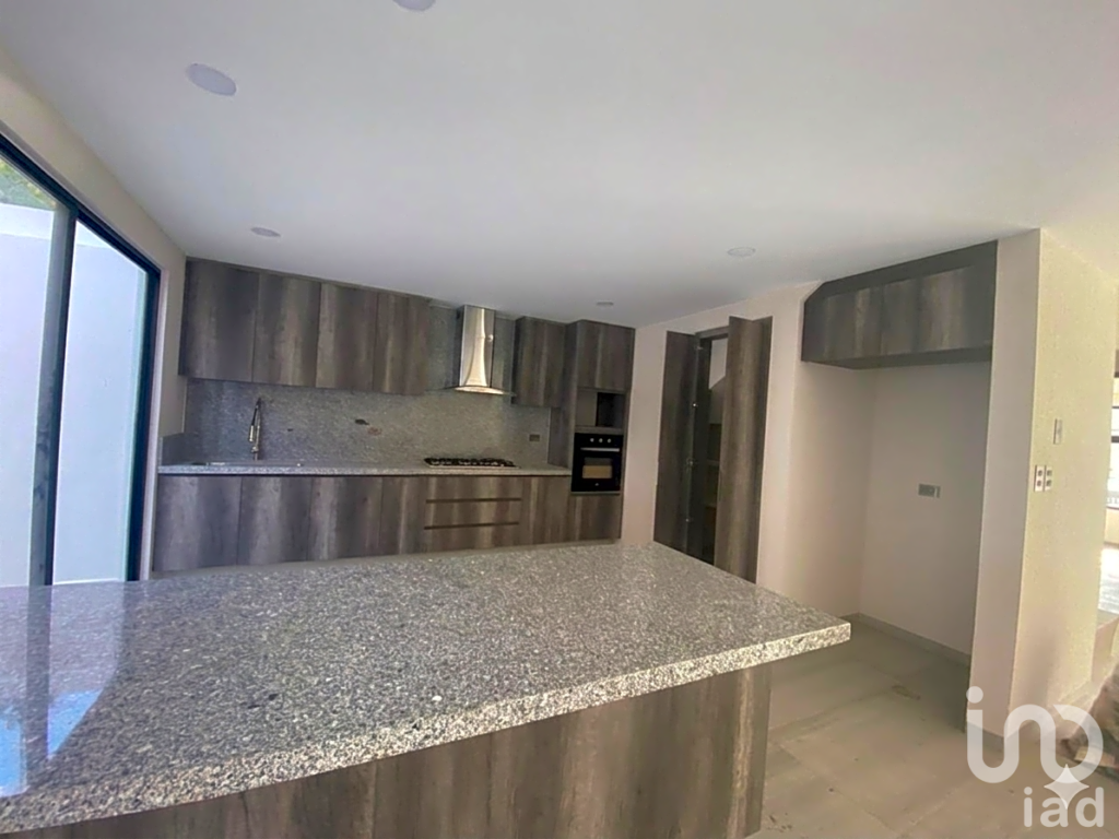 Casa de 4 recámaras con 1 en PB en Parque Quintana Roo