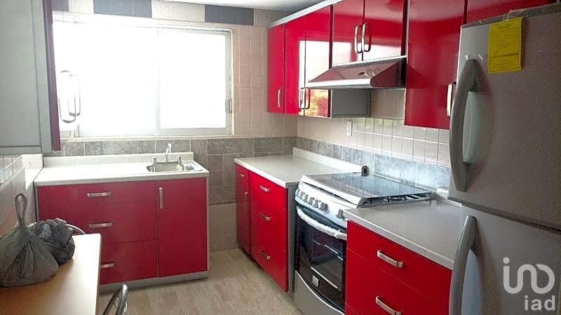 CASA CON ALBERCA EN RANCHO CORTES EN CUERNAVACA MORELOS