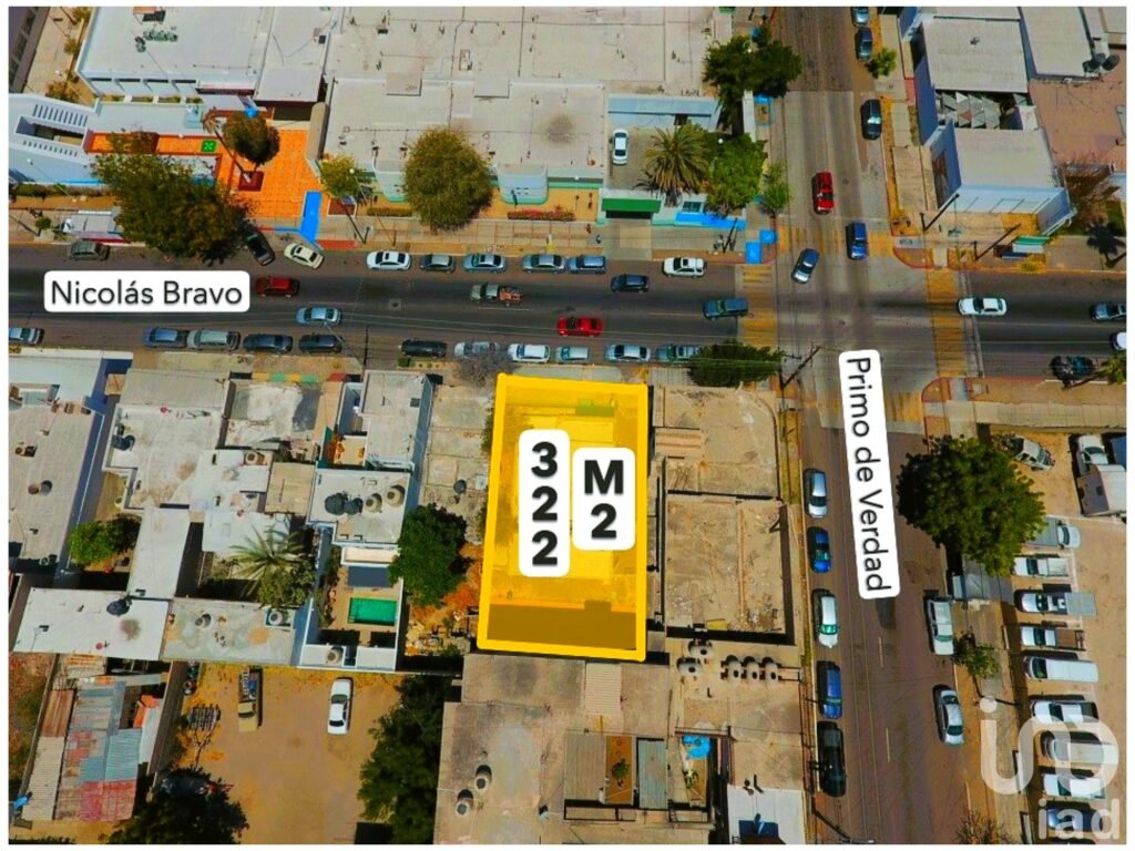 Se vende terreno con uso comercial con edificio de oficinas en el centro de La Paz BCS