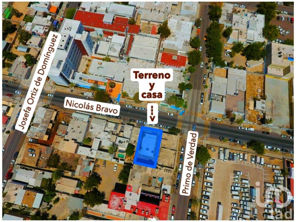 Se vende terreno con uso comercial con edificio de oficinas en el centro de La Paz BCS