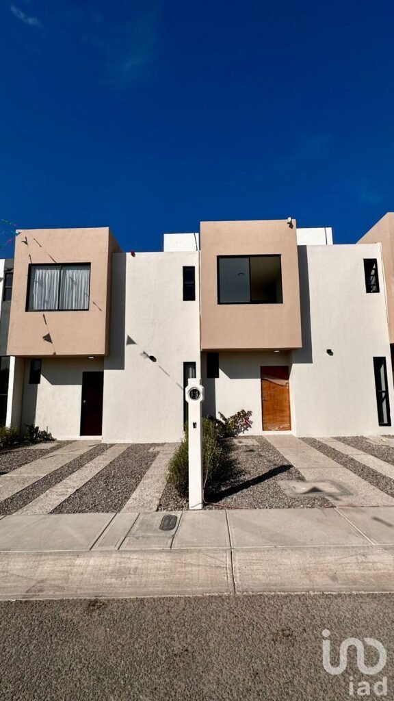 CASAS EN VENTA EN QUERETARO DE DOS NIVELES - FRACCIONAMIENTO TEKNO RESIDENCIAL