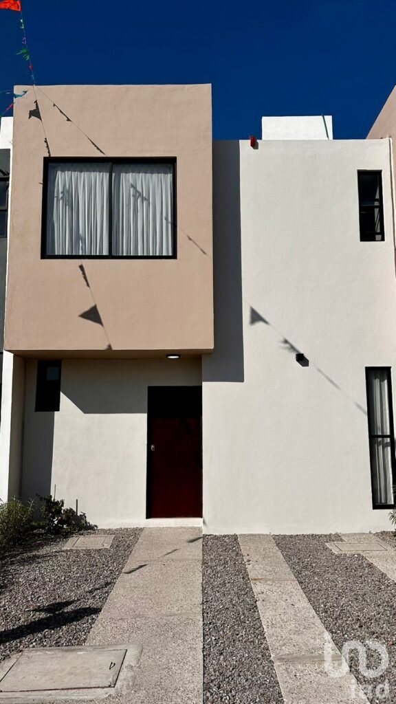 CASAS EN VENTA EN QUERETARO DE DOS NIVELES - FRACCIONAMIENTO TEKNO RESIDENCIAL