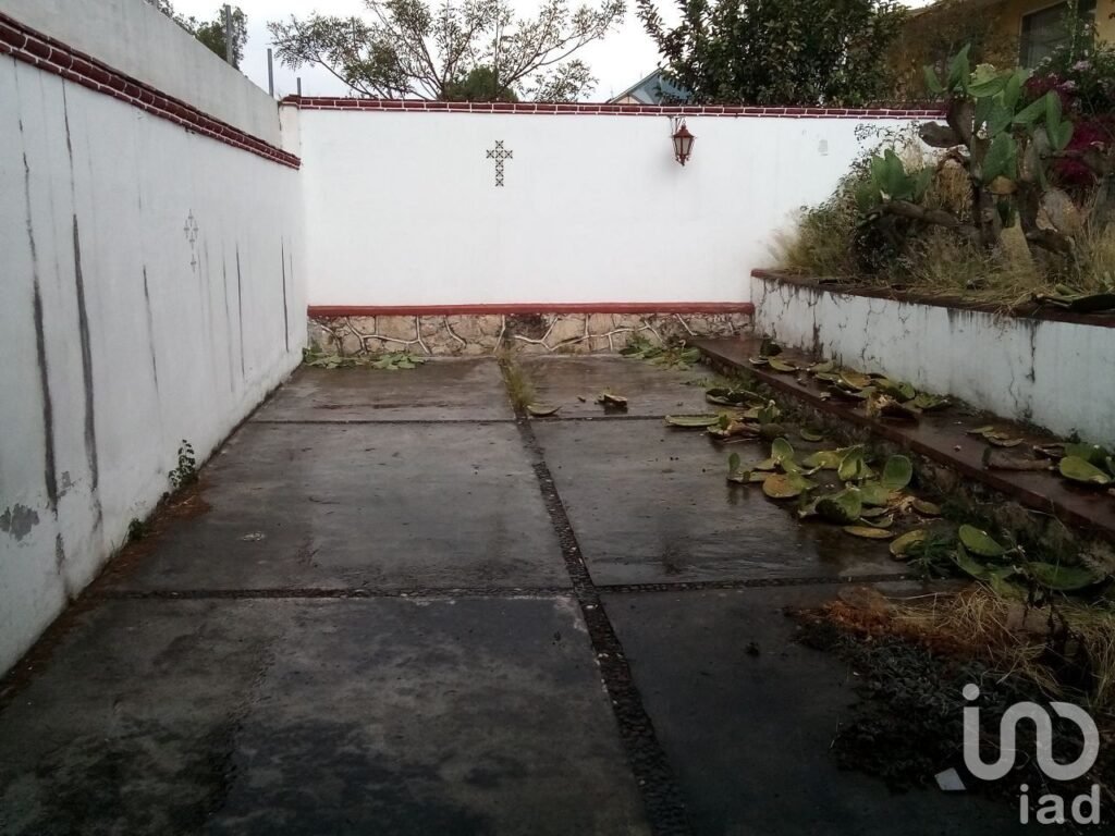 CASA EN VENTA EN IXTAPAN DE LA SAL IDEAL PARA INVERSIONISTAS