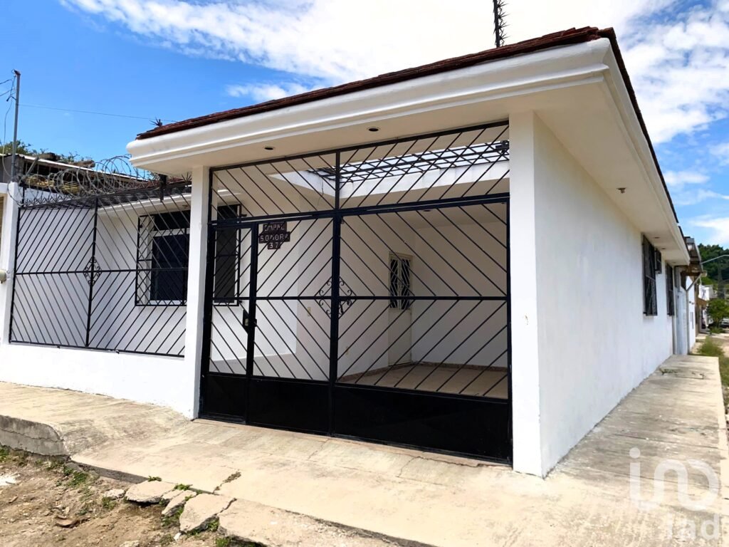 Casa en Venta en esquina, ubicación estratégica, cercanía con zona centro y Av. Colosio