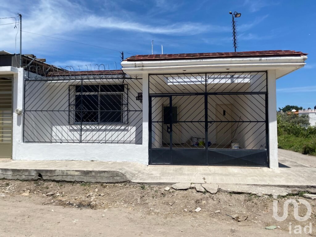 Casa en Venta en esquina, ubicación estratégica, cercanía con zona centro y Av. Colosio