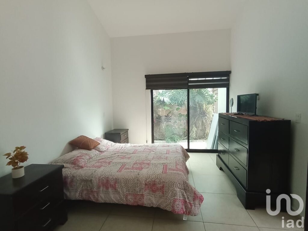 Casa amueblada de un nivel en renta en Real del Bosque, Corregidora