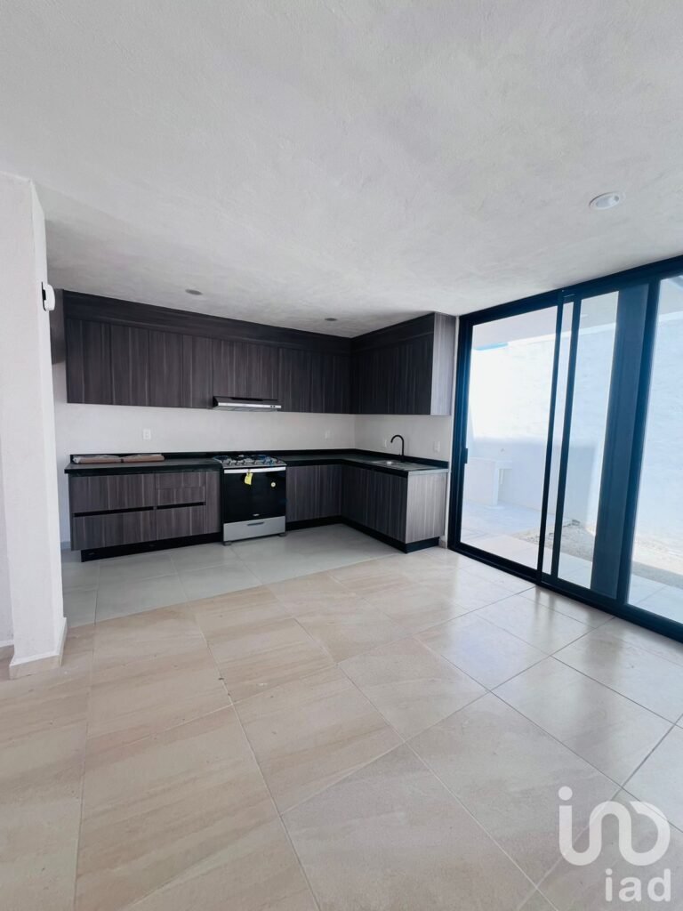 CASA DE AUTOR EN VENTA EN CIUDAD MADERAS EL MARQUES QUERETARO