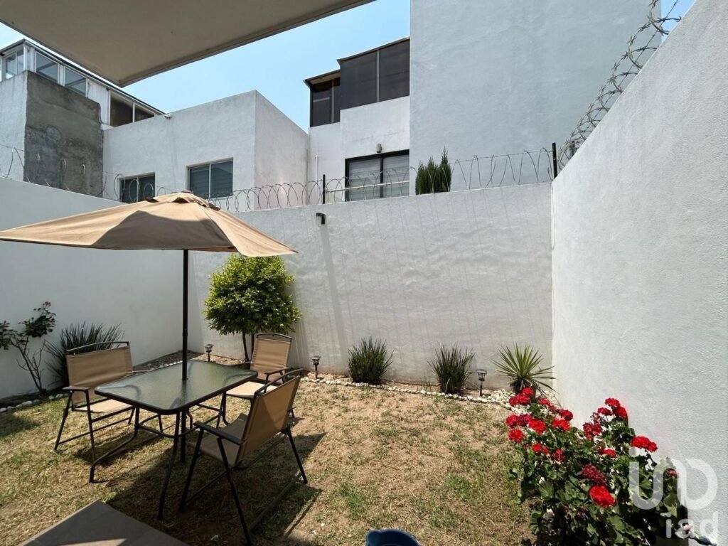 Casa en Renta en La Antigua Cementera