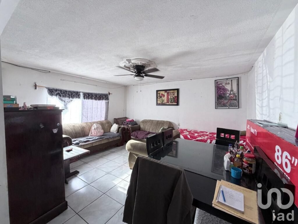 Casa con Terraza a unos pasos del Deportivo La Florida, Col. 9 de Julio.