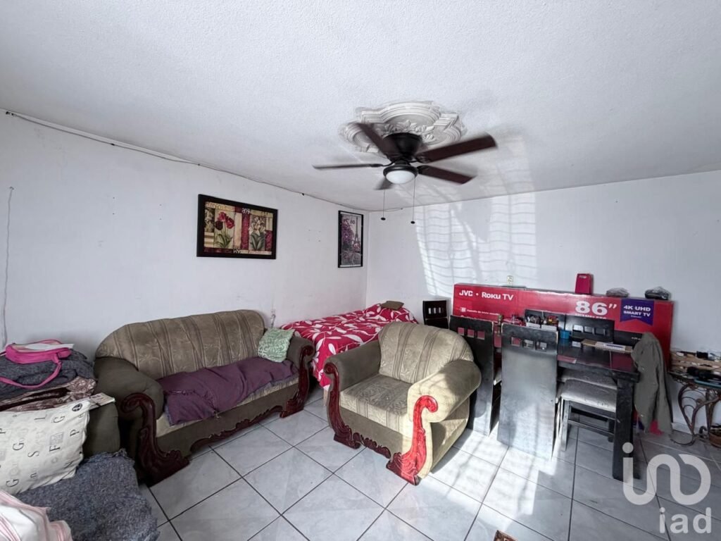 Casa con Terraza a unos pasos del Deportivo La Florida, Col. 9 de Julio.