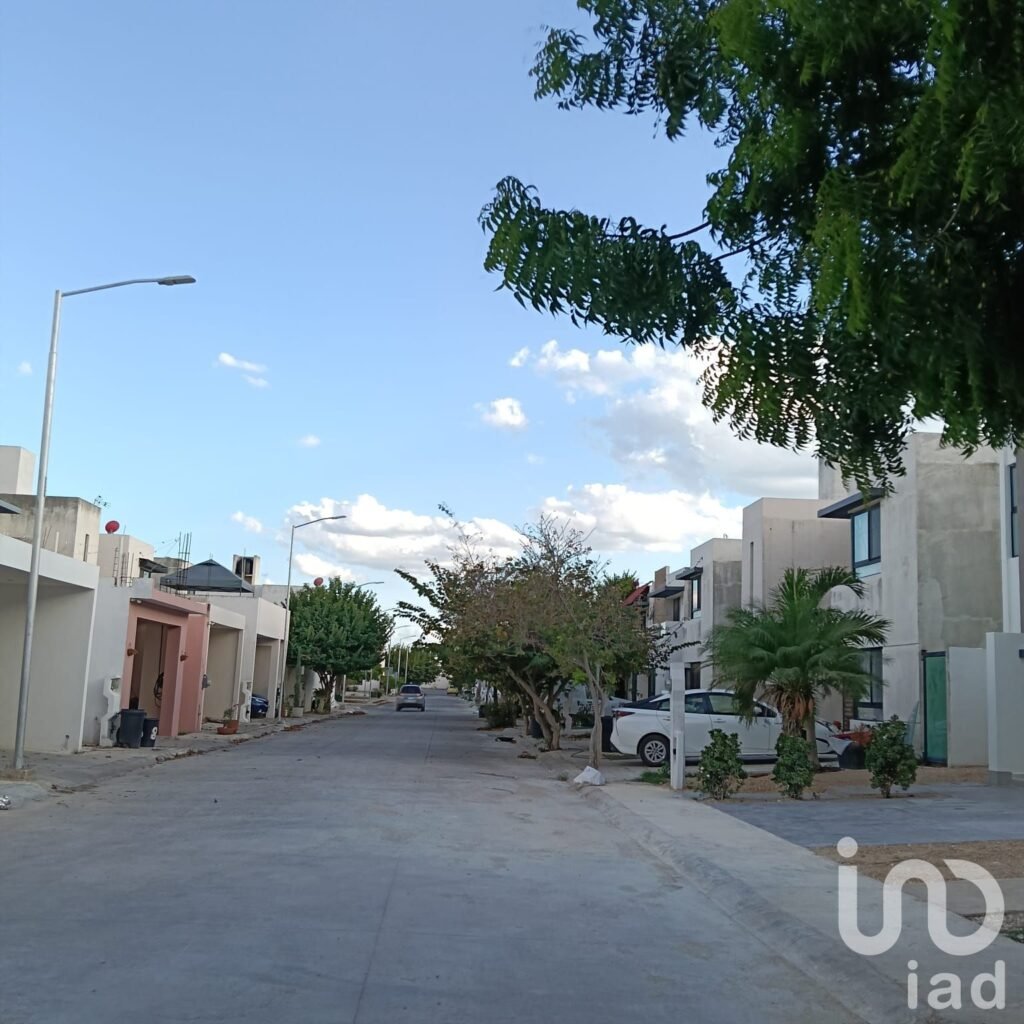 HERMOSA CASA EN RENTA SOLANA RESIDENCIAL, MERIDA, YUCATAN