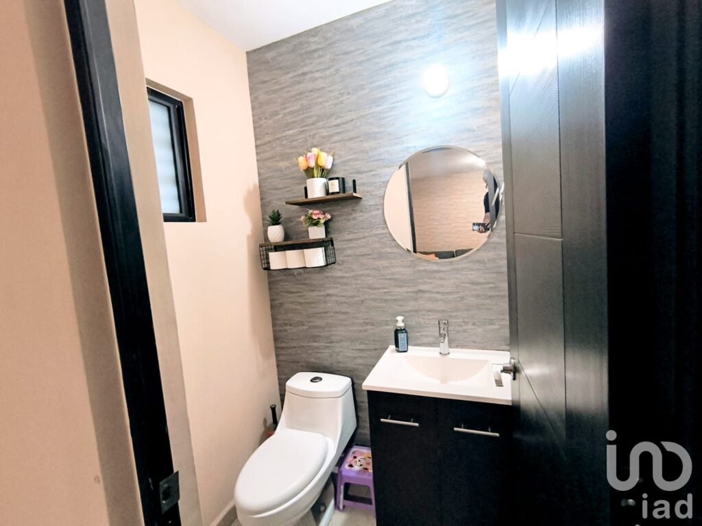 Casa Equipada en Venta en Residencial Toscana, Dominio Cumbres