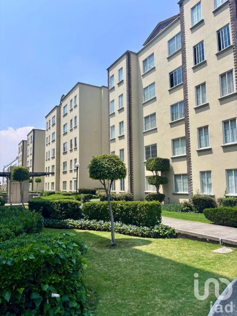 Venta de Departamento en Viveros de la Loma