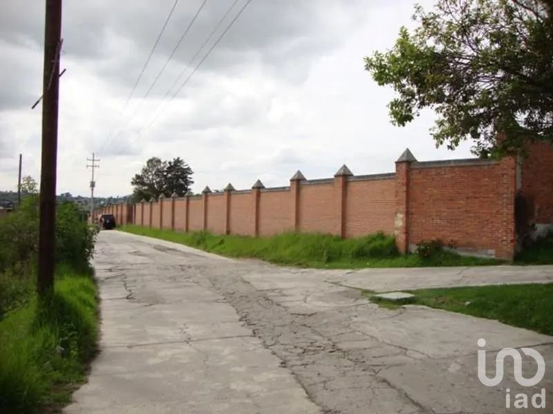 Terreno en venta y renta en Almoloya de Juárez bardeado