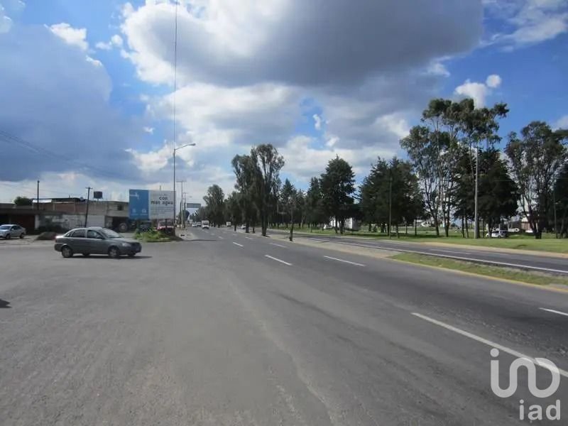 Terreno en venta o renta en Toluca, Estado de Méxcio 2 frentes