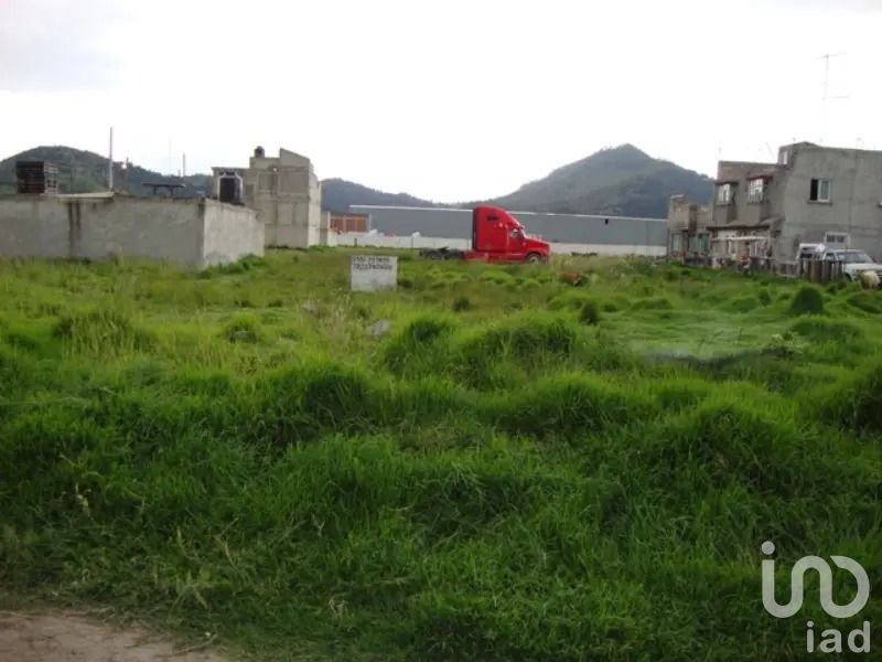 Terreno en venta o renta en Toluca, Estado de Méxcio 2 frentes