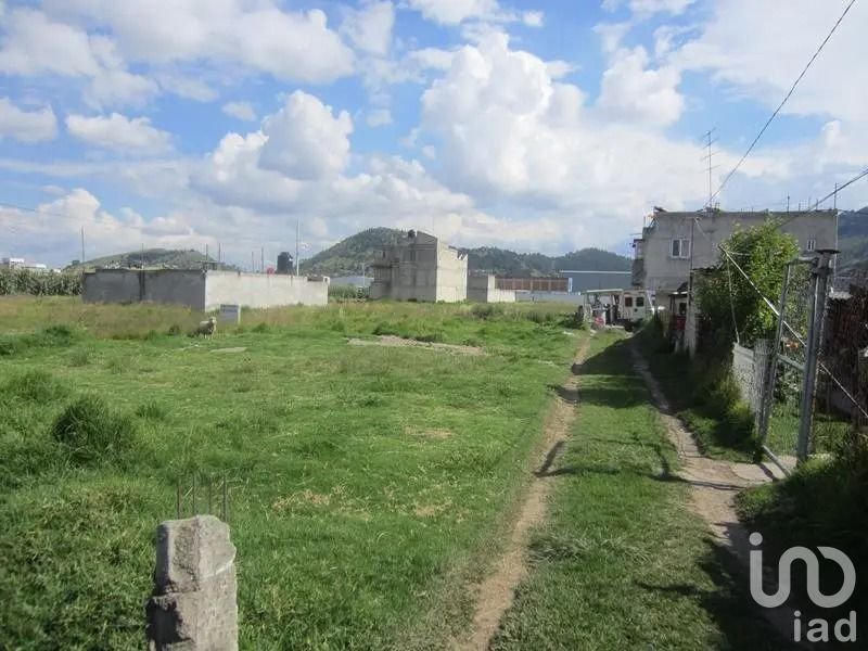 Terreno en venta o renta en Toluca, Estado de Méxcio 2 frentes