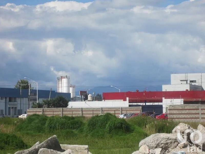 Terreno en venta o renta en Toluca, Estado de Méxcio 2 frentes