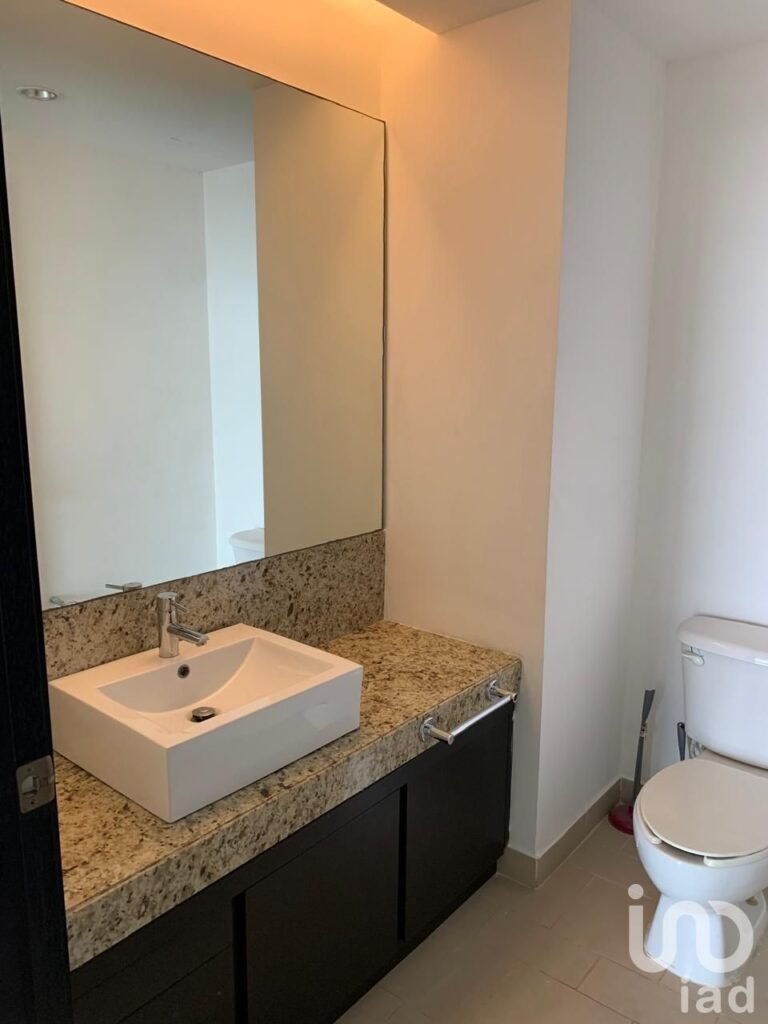 LUJOSO DEPARTAMENTO VISTA AL MAR, EN PUERTO CANCUN, QUINTANA ROO