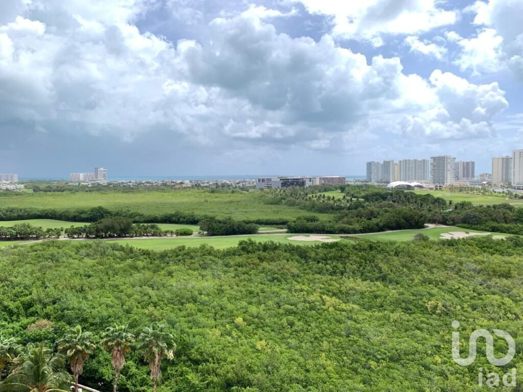 LUJOSO DEPARTAMENTO VISTA AL MAR, EN PUERTO CANCUN, QUINTANA ROO