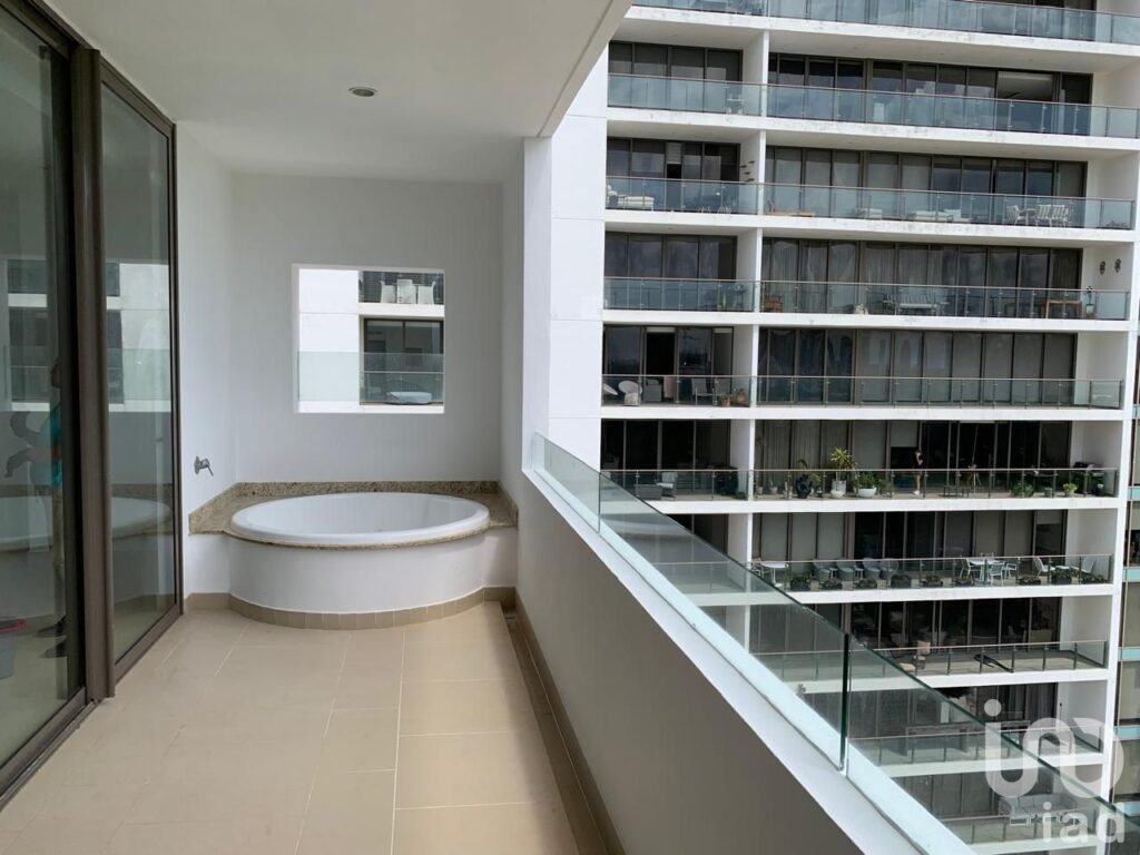 LUJOSO DEPARTAMENTO VISTA AL MAR, EN PUERTO CANCUN, QUINTANA ROO