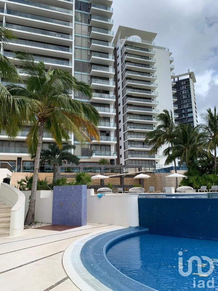 LUJOSO DEPARTAMENTO VISTA AL MAR, EN PUERTO CANCUN, QUINTANA ROO