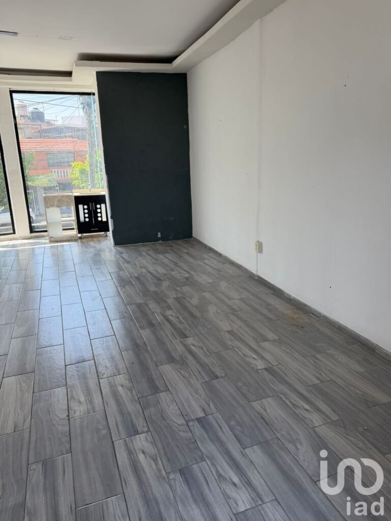 Local Comercial en renta en Bosque de Aragón, Nezahualcóyotl