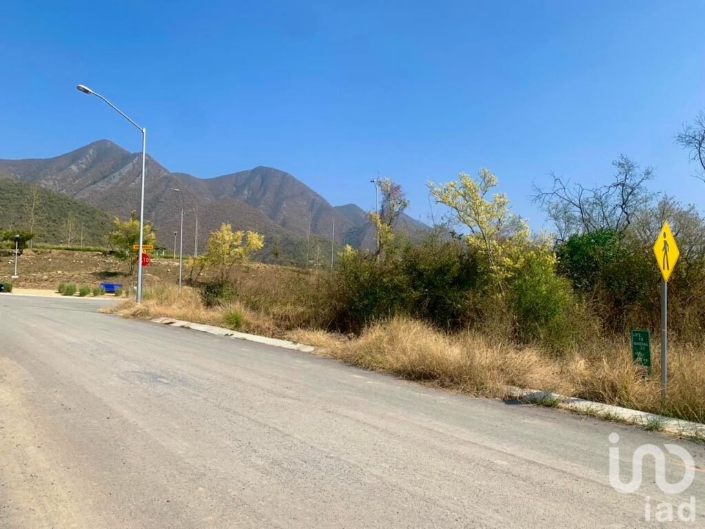 Terreno  residencial en venta, Zona el Yerbaniz, Santiago N.L