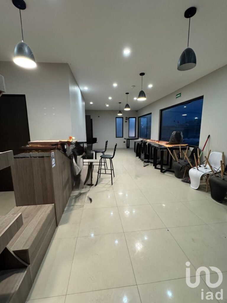 LOCAL COMERCIAL EN VENTA EN ESQUINA C. SEVILLA, COLONIA SAN ANTONIO CD JUAREZ