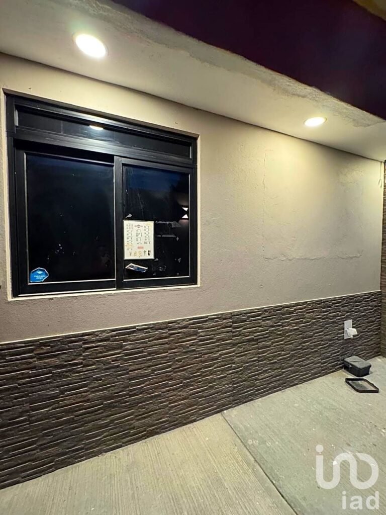 LOCAL COMERCIAL EN VENTA EN ESQUINA C. SEVILLA, COLONIA SAN ANTONIO CD JUAREZ