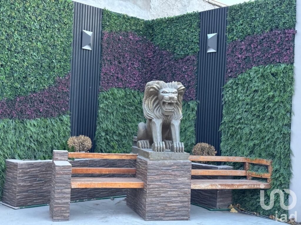 LOCAL COMERCIAL EN VENTA EN ESQUINA C. SEVILLA, COLONIA SAN ANTONIO CD JUAREZ