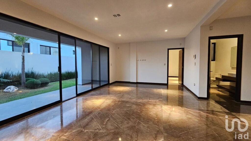 VENTA RESIDENCIA  ESTILO MEXICANO CONTEMPORANEO GRAN RESERVA LOMAS DE ANGELOPOLIS III
