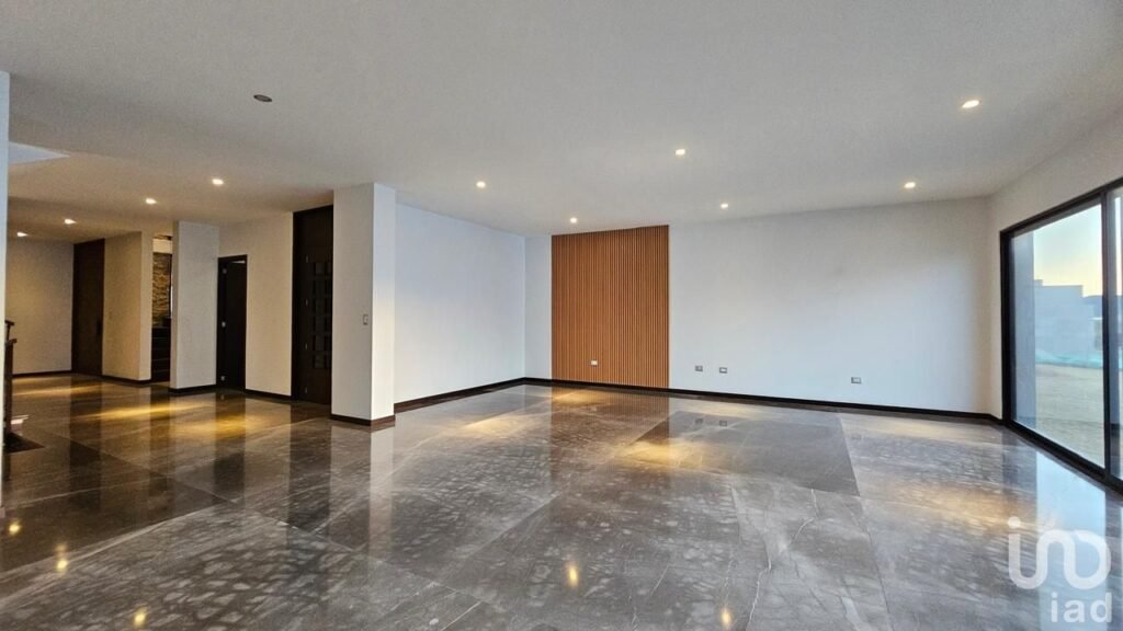 VENTA RESIDENCIA  ESTILO MEXICANO CONTEMPORANEO GRAN RESERVA LOMAS DE ANGELOPOLIS III