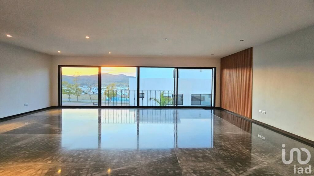 VENTA RESIDENCIA  ESTILO MEXICANO CONTEMPORANEO GRAN RESERVA LOMAS DE ANGELOPOLIS III