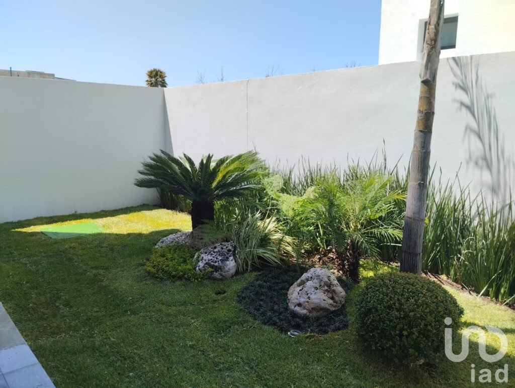 VENTA RESIDENCIA  ESTILO MEXICANO CONTEMPORANEO GRAN RESERVA LOMAS DE ANGELOPOLIS III