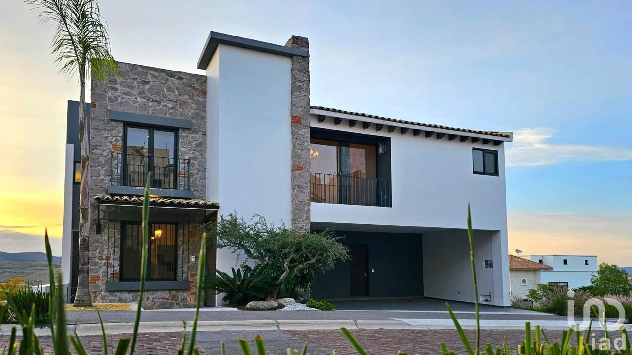 VENTA RESIDENCIA  ESTILO MEXICANO CONTEMPORANEO GRAN RESERVA LOMAS DE ANGELOPOLIS III