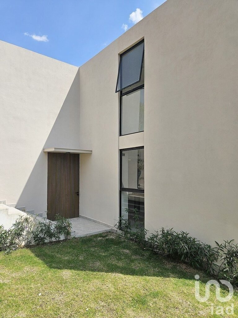 CASA EN VENTA EN CHAPALA