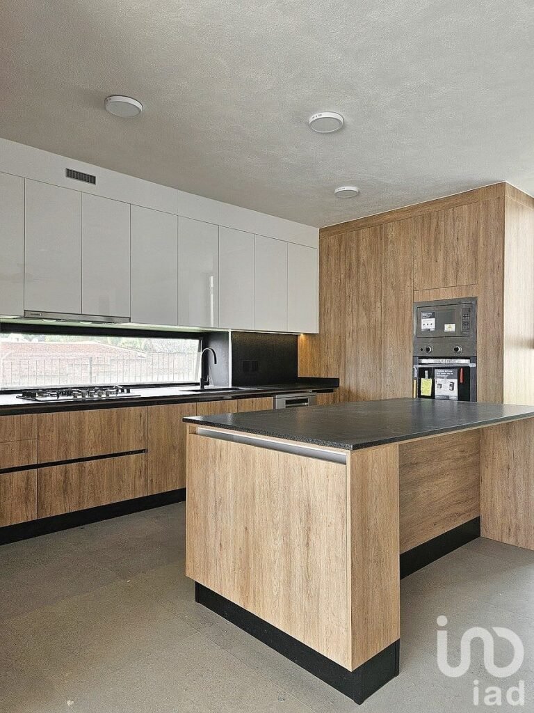 CASA EN VENTA EN CHAPALA