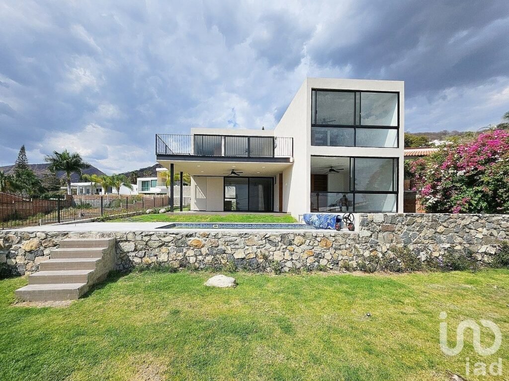 CASA EN VENTA EN CHAPALA