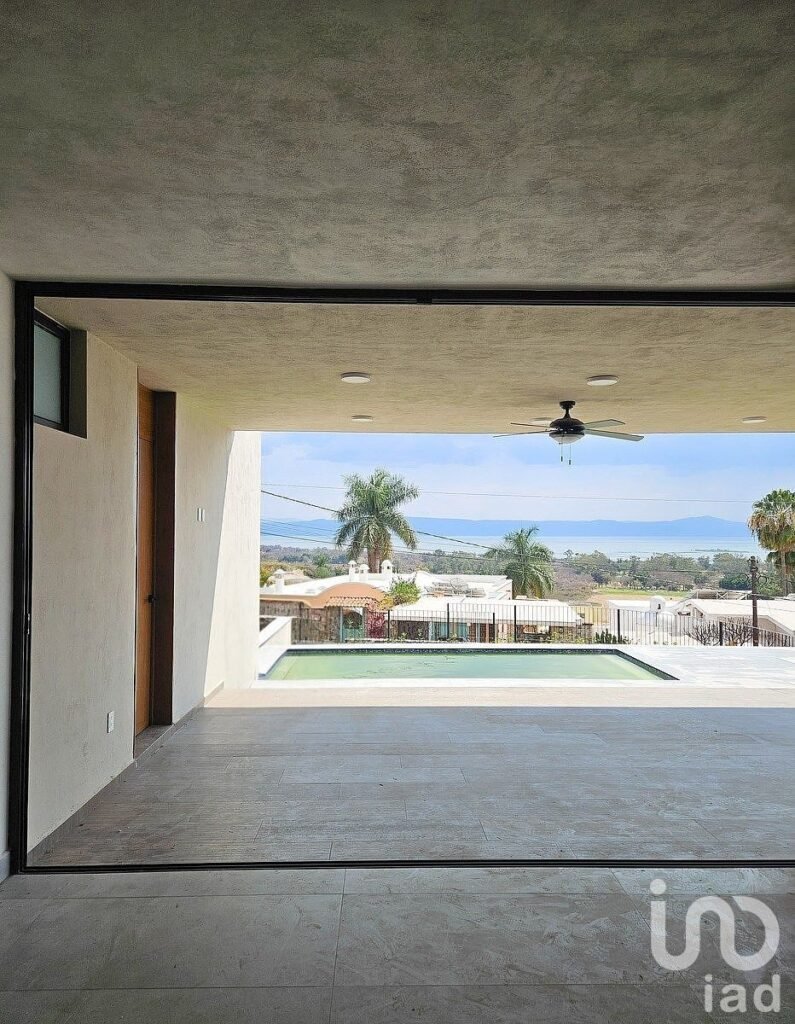 CASA EN VENTA EN CHAPALA