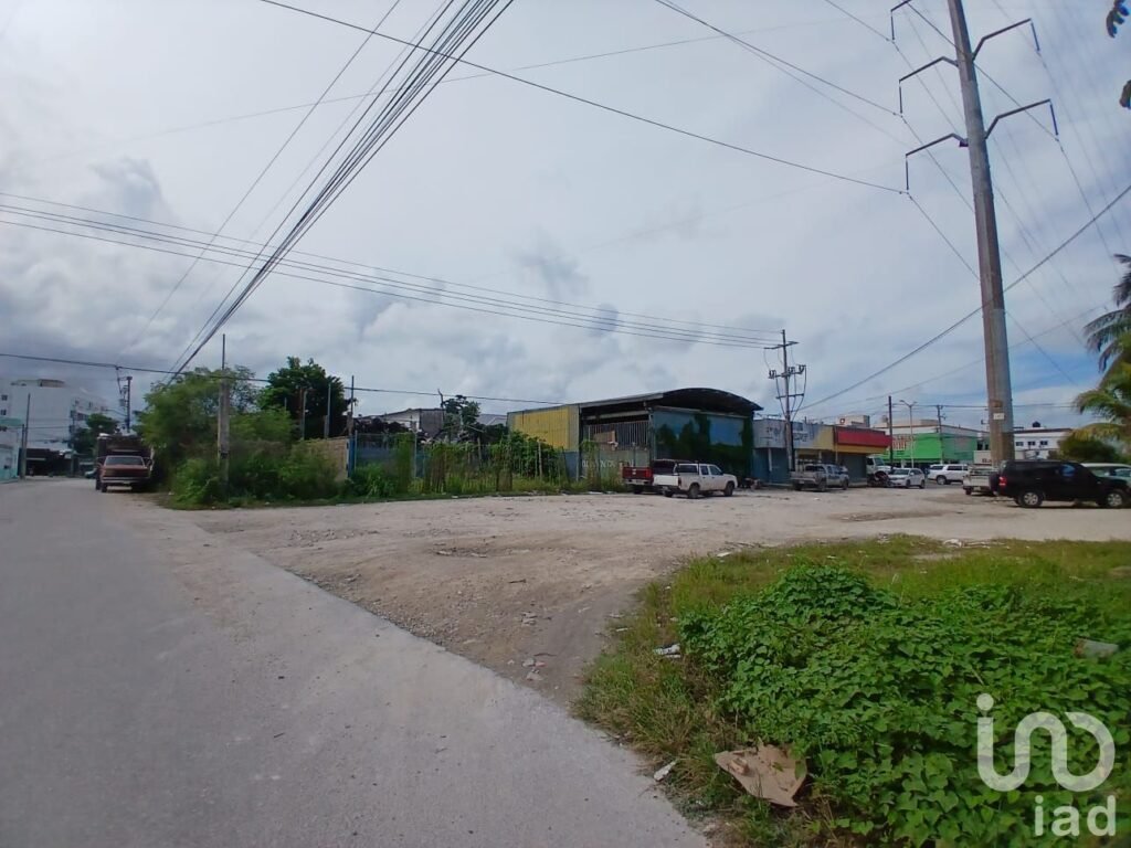 TERRENO EN VENTA EN PLAYA DEL CARMEN
