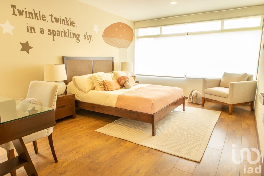 Venta de casa en Calimaya,  Hall de Doble Altura y Jardín Privado – A 15 min de Metepec