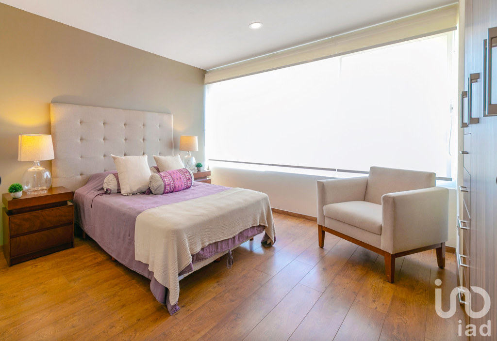 Venta de casa en Calimaya,  Hall de Doble Altura y Jardín Privado – A 15 min de Metepec