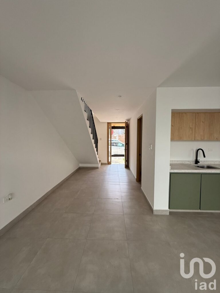 VENTA DE CASA ESTILO TOSCANO ZONA ZEREZOTLA EN SAN PEDRO CHOLULA