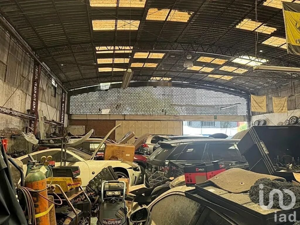 Venta Bodega Centrica Uso de Suelo HC4/20