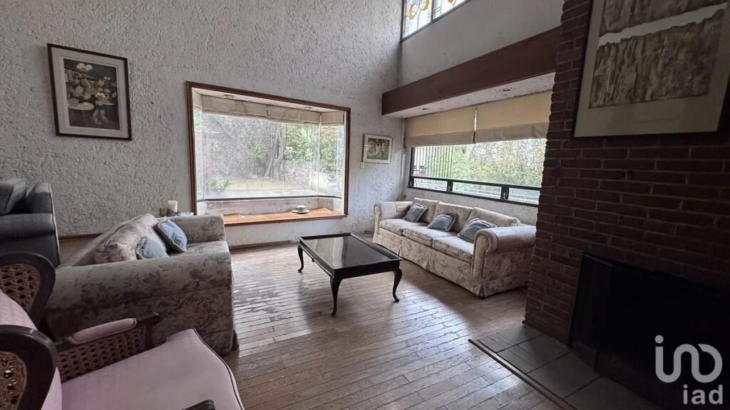 PROYECTO PREMIUM: Venta Casa / Terreno con potencial para 3 Casas en Huixquilucan