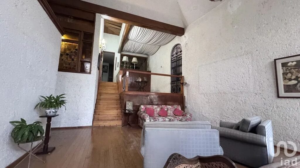 PROYECTO PREMIUM: Venta Casa / Terreno con potencial para 3 Casas en Huixquilucan