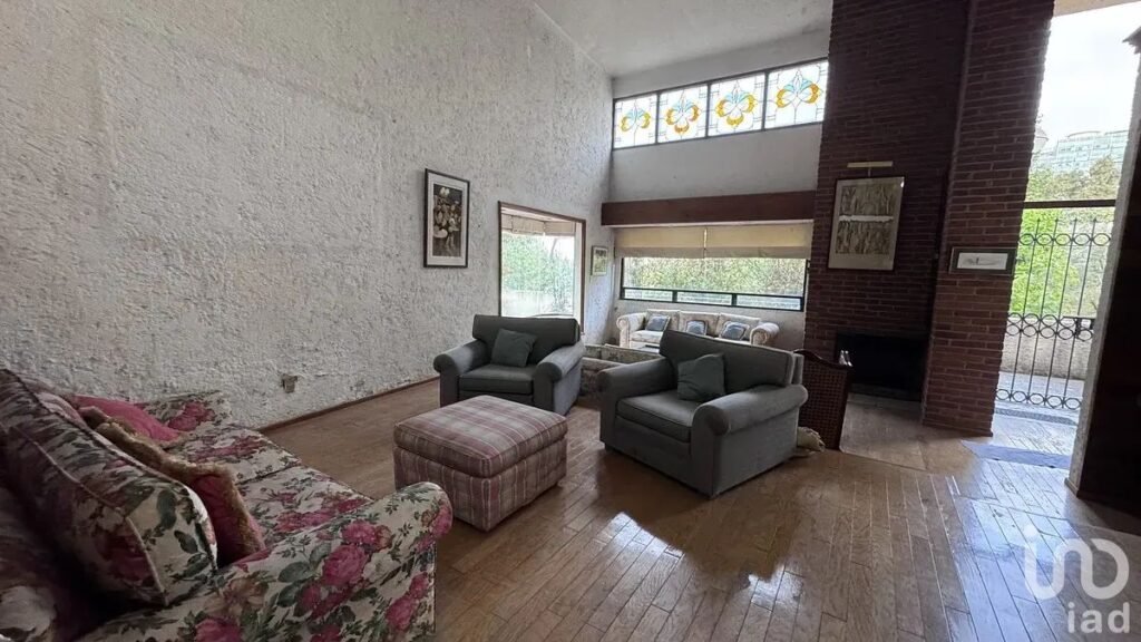 PROYECTO PREMIUM: Venta Casa / Terreno con potencial para 3 Casas en Huixquilucan