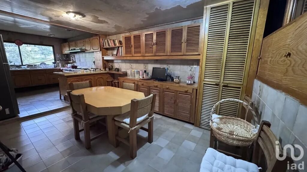 PROYECTO PREMIUM: Venta Casa / Terreno con potencial para 3 Casas en Huixquilucan